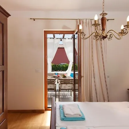 Anastasia Villa *
