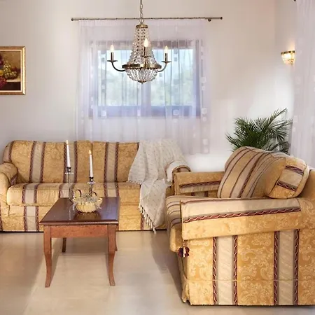 Anastasia Villa
